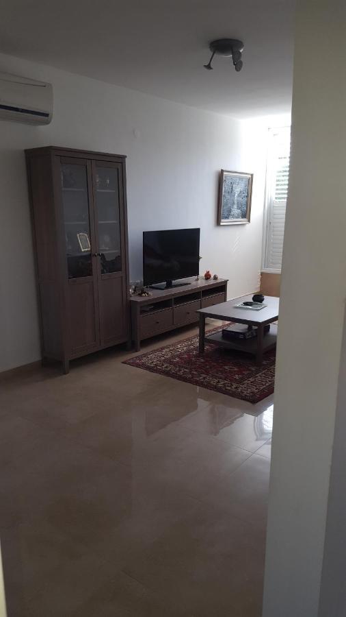 Room Near Sheba Medical Center, And Bar Ilan, And Tlv Airport Qiryat Ono Exterior photo