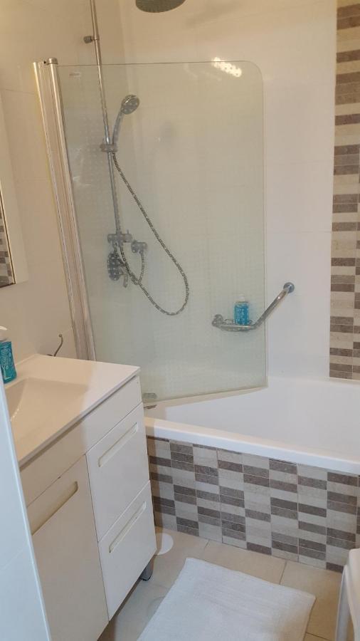 Room Near Sheba Medical Center, And Bar Ilan, And Tlv Airport Qiryat Ono Exterior photo